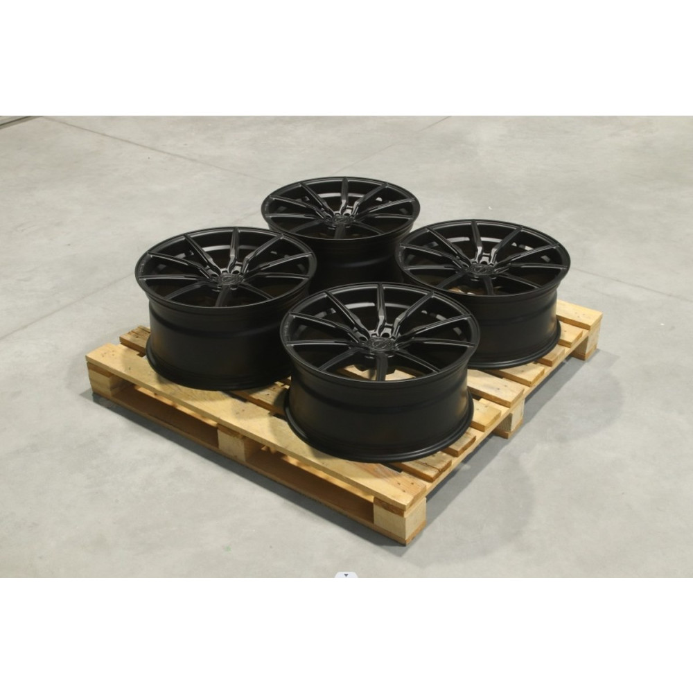 Set of CVR4 20x9 ET20 + 20x10 ET30 5x112 Matt Black