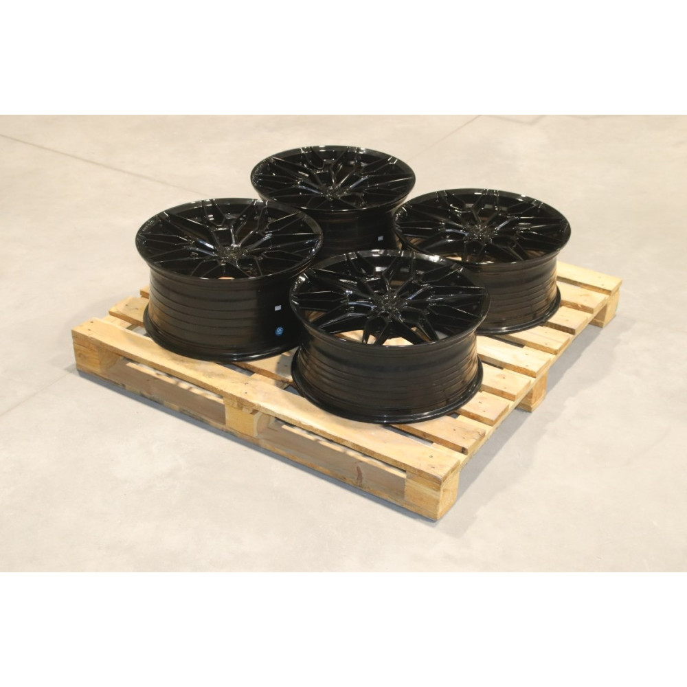 Set of CVR6 19x8 ET26 + 19x9 ET40 5x112 Platinum Black