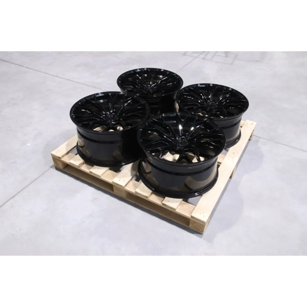 Set of CVR1 20x10 ET20 + 20x10,5 ET25 5x112 Gloss Black