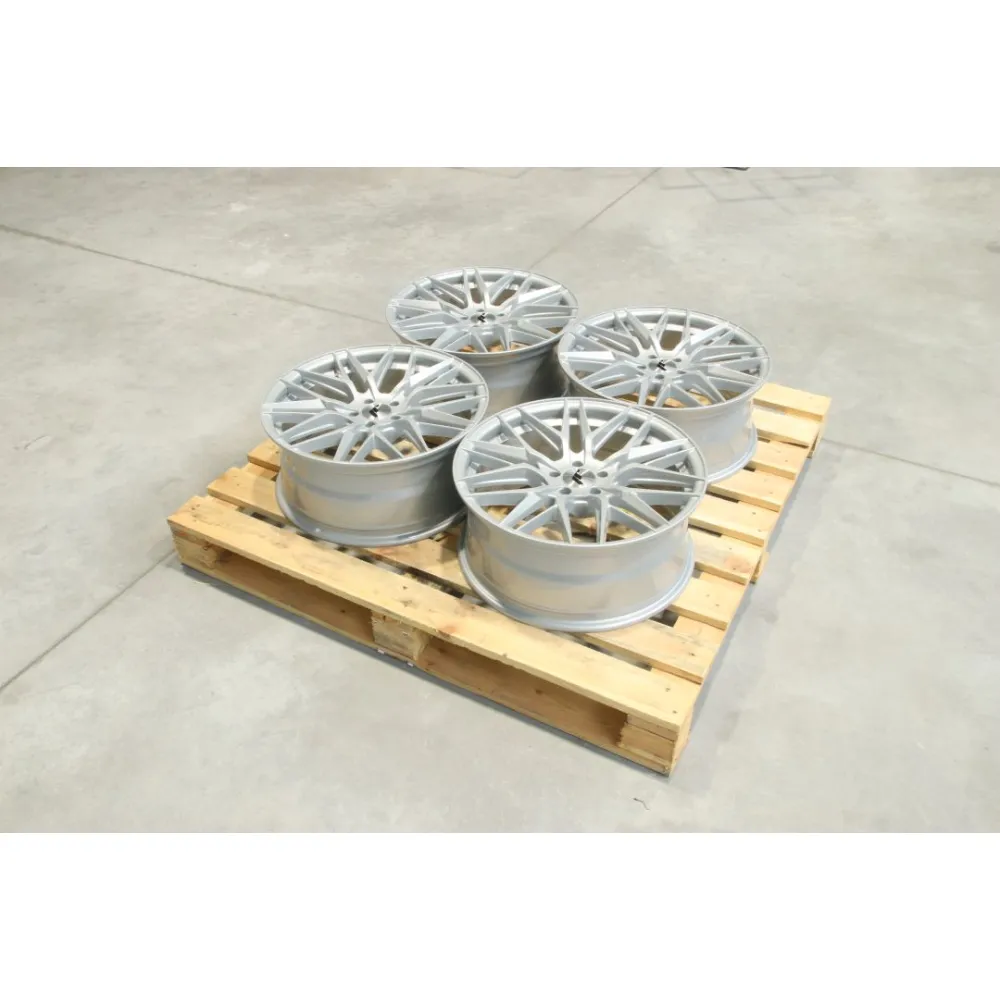 Set of JR28 18x7,5 ET30 + 18x7,5 ET35 5x100 Gloss Silver