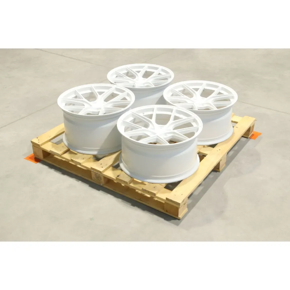 Set of SL01 19x9,5 ET25 + 19x10,5 ET35 5x120 White